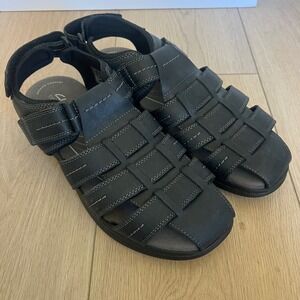 Clarks NWOB Walkford Fish Tumbled Leather Fisherman Sandals. Black. Mens 12